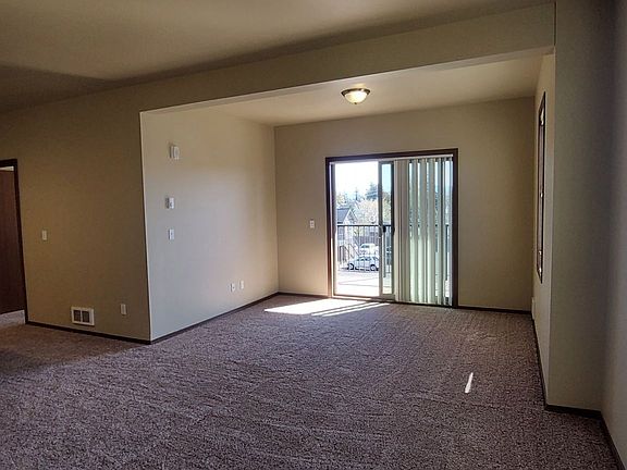 4th image of 2240 Mercedes Dr #304