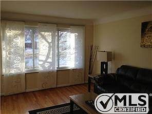 4th image of 1327 E 4th St