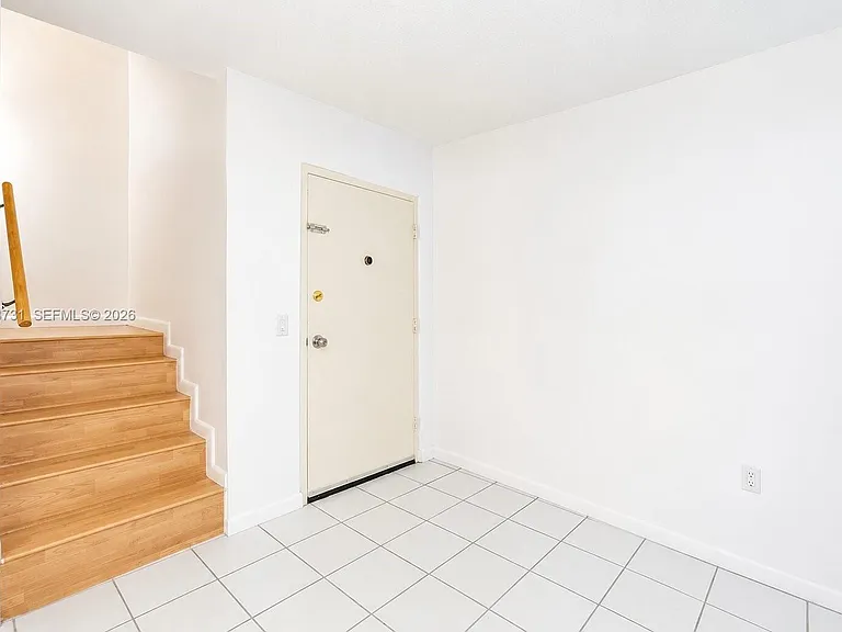 3862 NE 171st St #B — Photo 6