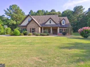 125 Chantilly Ln, Fayetteville, GA