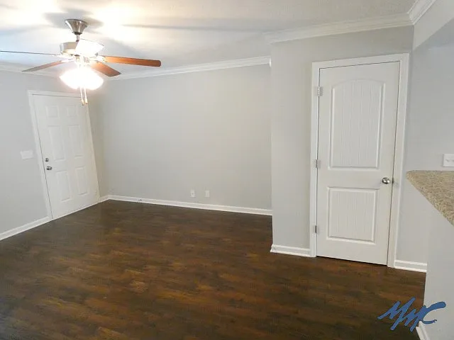 2 bed, 2.5 bath, 1128 sqft, $1,395 — Photo 4