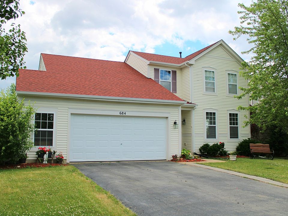 1st image of 684 Thompson Ave