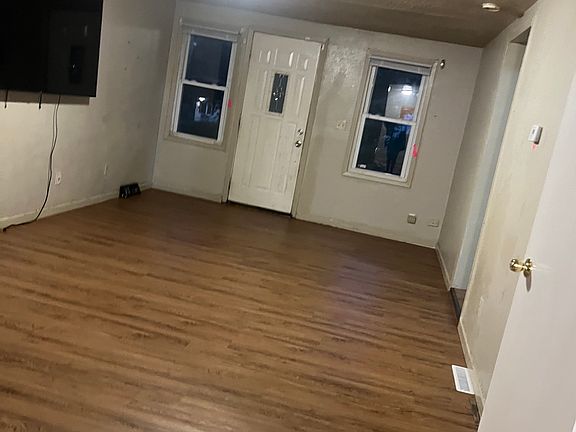 5th image of 825 Fremont St