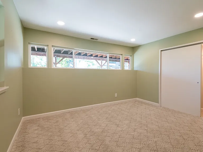 16650 SE 26th St — Photo 30