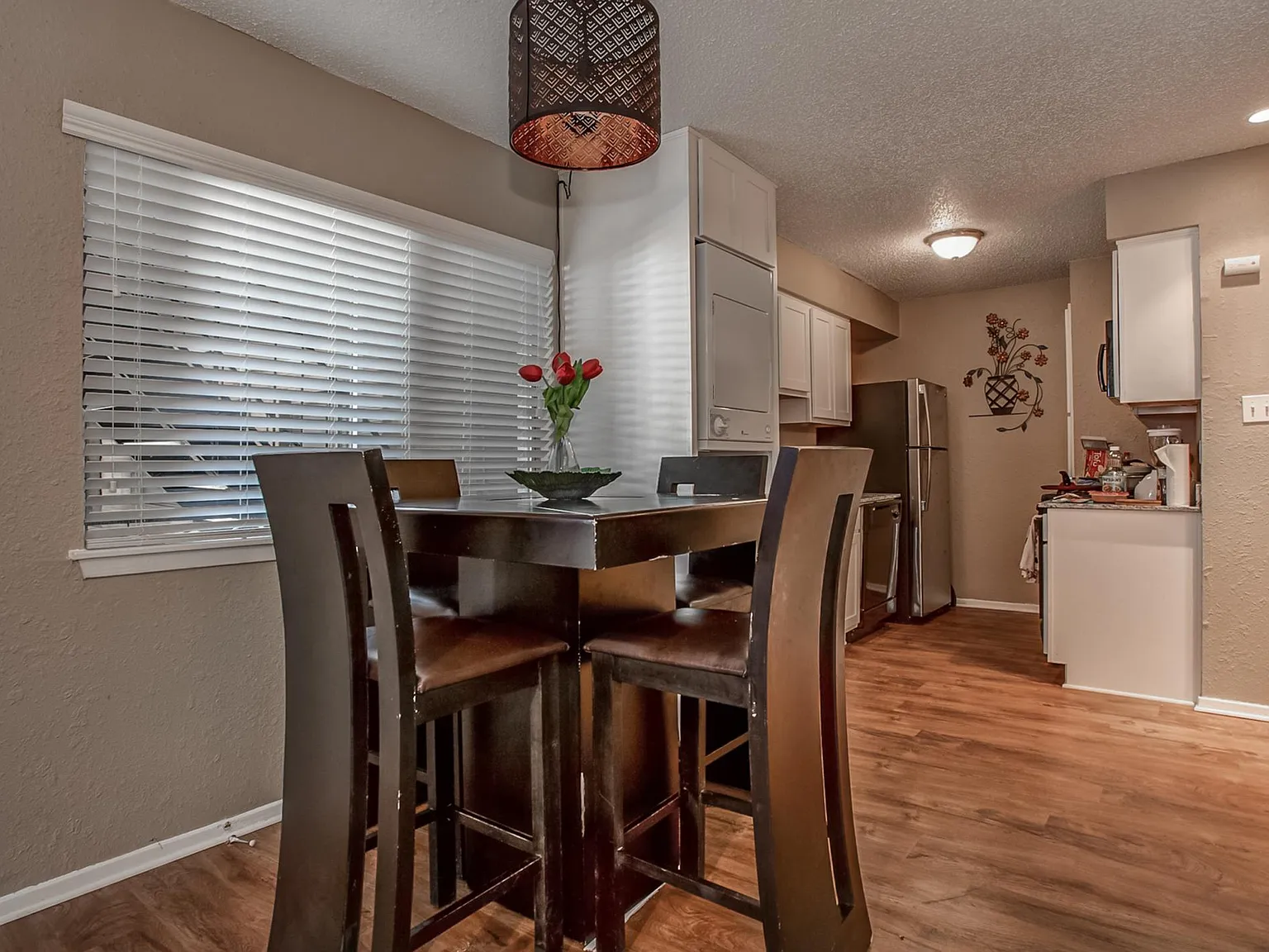 Camino Flats - Pricing for Entire Apt — Photo 3
