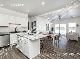 8043 E Tencate Pl, Sioux Falls, SD 57110