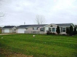 842 Lilly Ln, Little Suamico, WI 54141