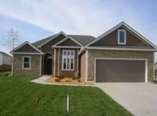 1435 Briarwood Ct, Eudora, KS 66025