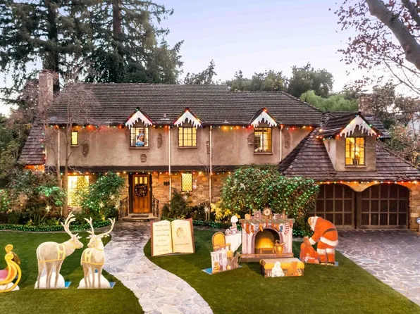 1726 Fulton St, Palo Alto, CA 94303