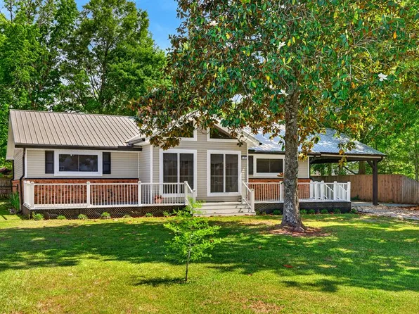 605 E Lakeshore Dr, Carriere, MS 39426