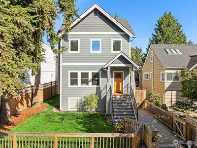1112 N 76th Street, Seattle, WA, 98103