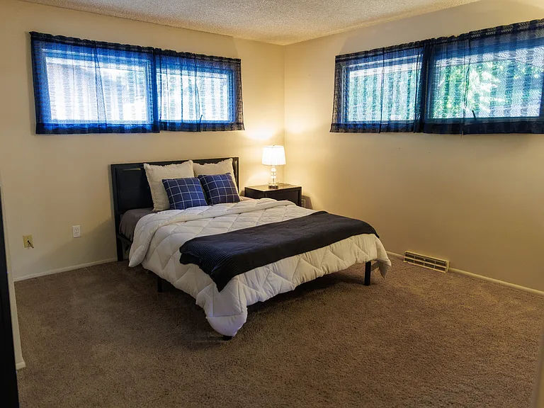 2750 Greenbriar Dr — Photo 17
