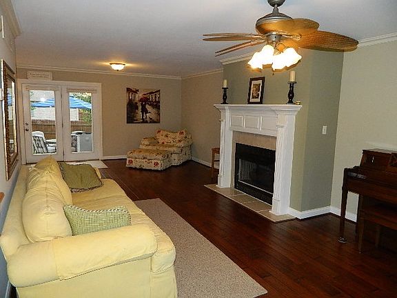 4th image of 2677 Lakebrook Dr