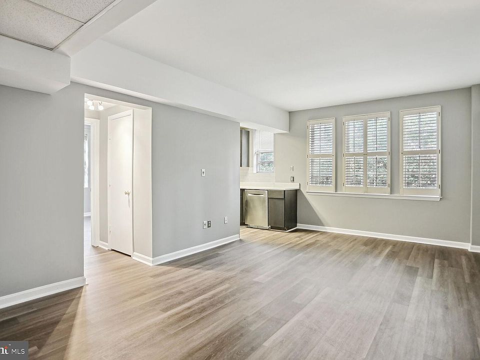 1st image of 1736 Queens Ln #3-190