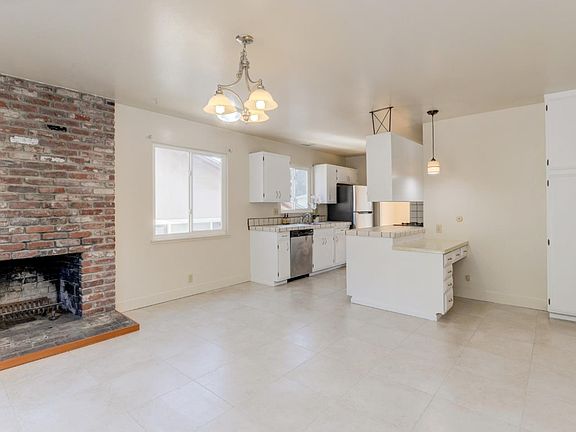 4th image of 3150 Sneath Ln