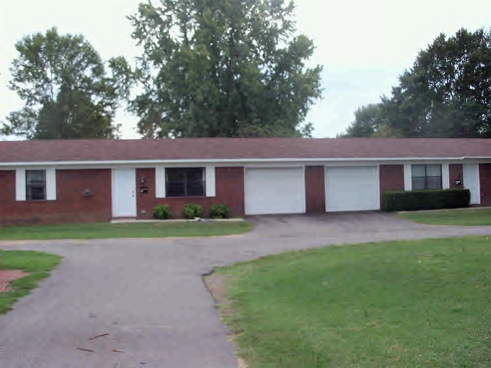 1st image of 317 McKennon Ct