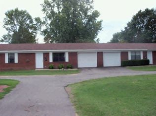 317 McKennon Ct, Clarksville, AR 72830