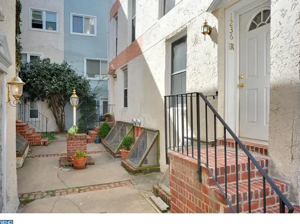 1236 South St #1R, Philadelphia, PA 19147