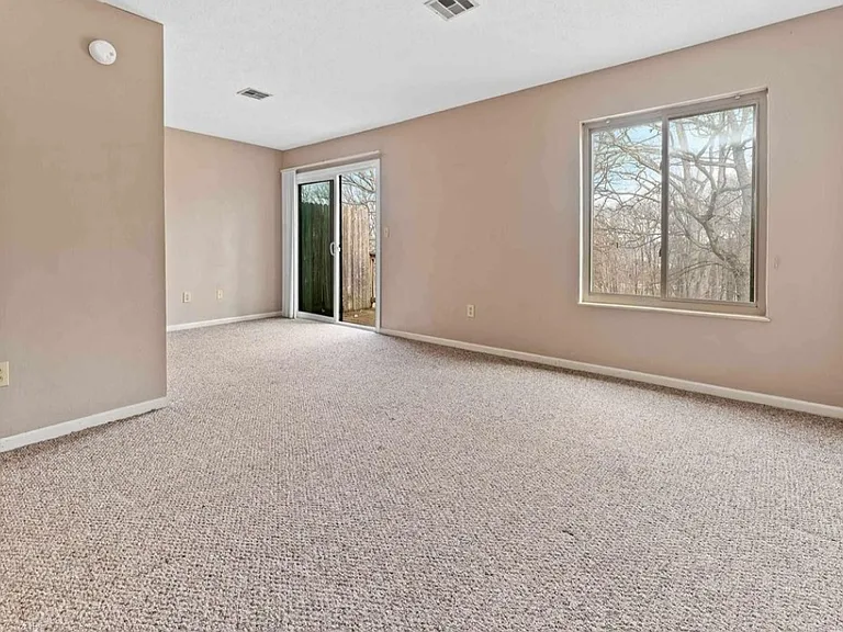 302 Whitetail Ct — Photo 6