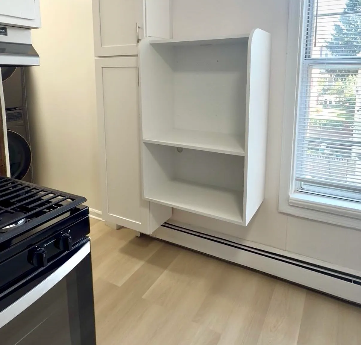 2 bed, 1.0 bath, 1200 sqft, $2,300 — Photo 3