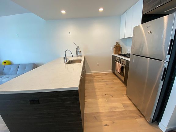 2nd image of 1688 Pine St #W1103