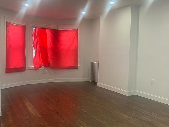 2nd image of 640 Van Nest Ave Floor 2