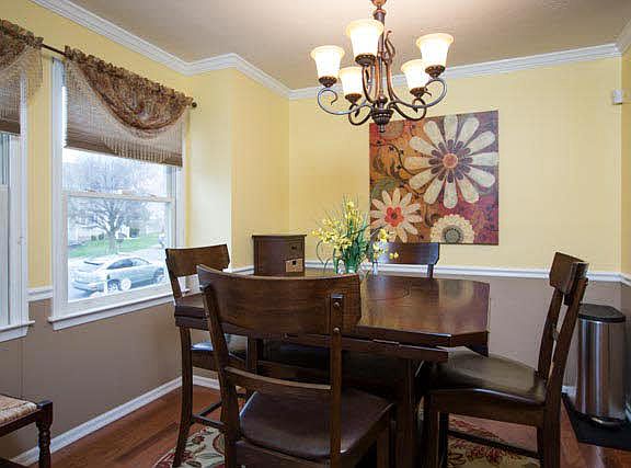 4th image of 1046 Sherwood Ct