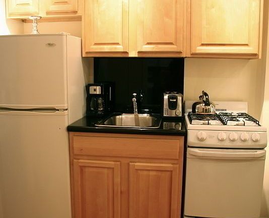 3rd image of 223 E 28th St #1D
