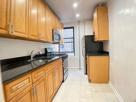 3rd image of 436 Fort Washington Ave APT 4D