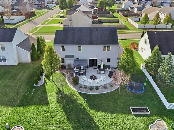 2nd image of 910 Honey Willow Blvd