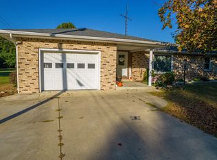 402 Rustic Ln, North Manchester, IN 46962