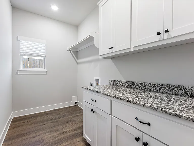 5 Stonehaven Dr — Photo 5