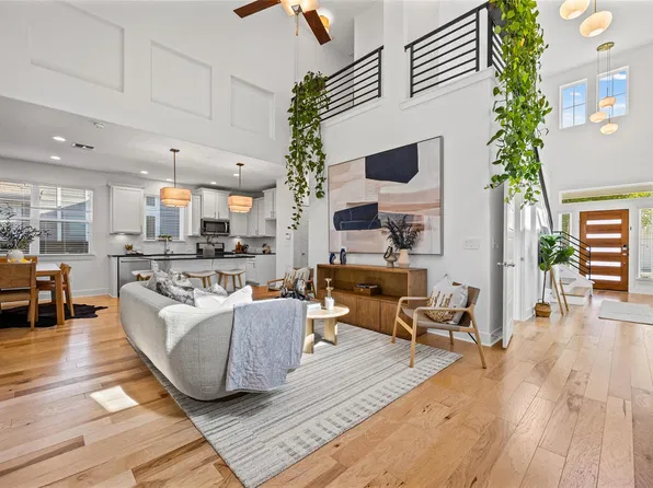 2204 Hermia St #34, Austin, TX 78741