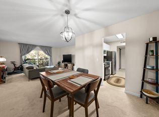 460 N Civic Dr APT 403, Walnut Creek, CA 94596