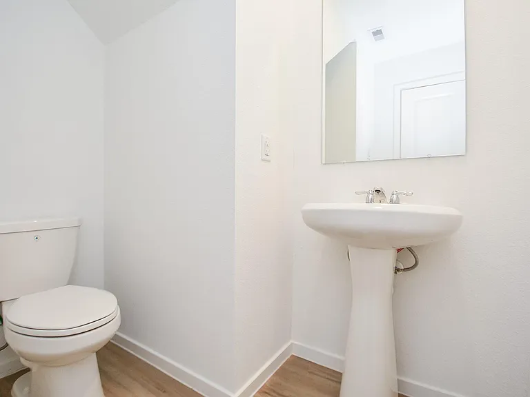 21430 Carosella Dr — Photo 27