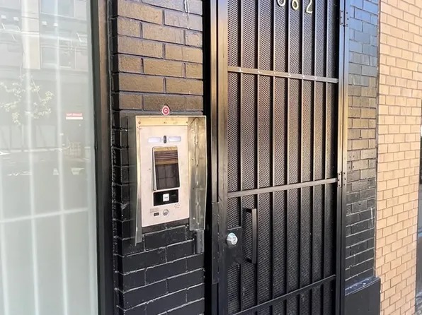 382 Powell St, Vancouver, BC