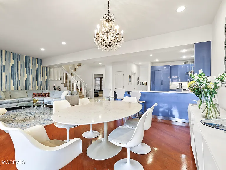 12 Riviera Dr — Photo 5
