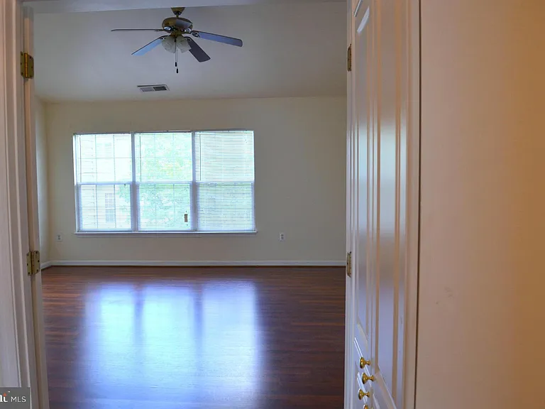 6863 Drifton Ct — Photo 11