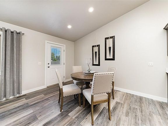 5th image of 4231 Limber Pine Ln