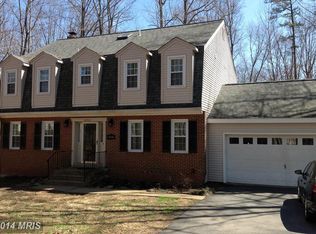 10733 Midsummer Dr, Reston, VA 20191