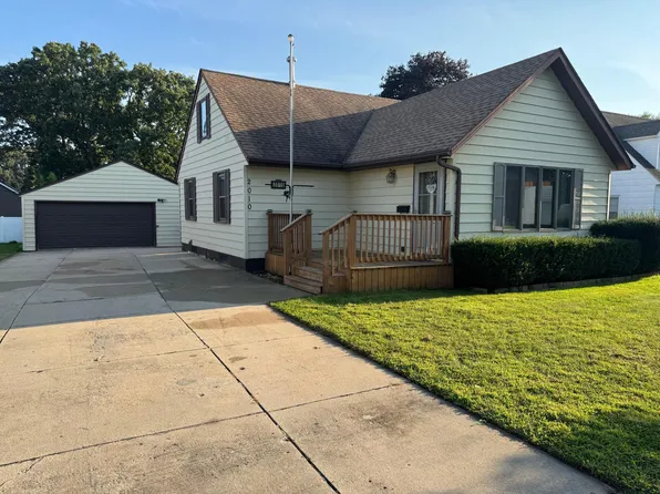 2010 3rd Ave NE, Austin, MN 55912