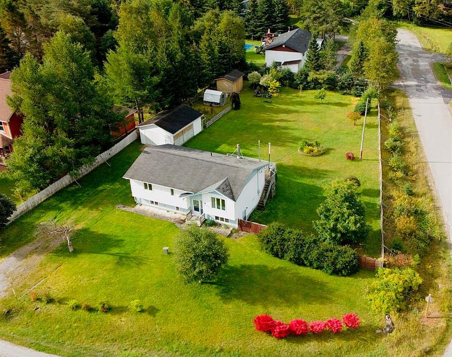 1st image of 2 Roberts Drive