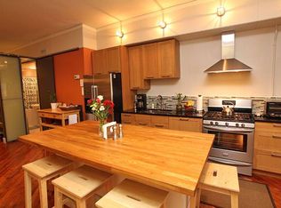 126 Market St APT 2, Philadelphia, PA 19106