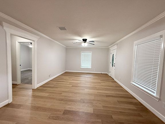 3rd image of 116 Acacia St