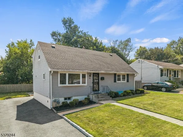 15 Lawrence Ct, Clifton City, NJ 07013