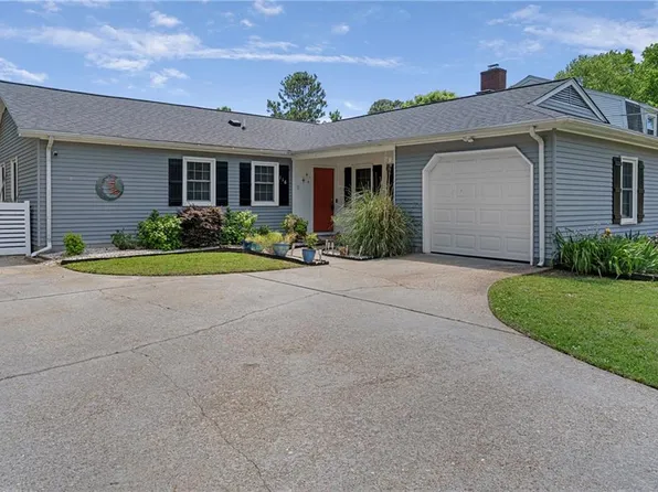 116 Harris Creek Rd, Hampton, VA 23669