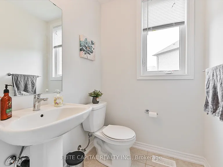 65 Seedling Cres — Photo 16