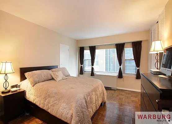 Sold by Warburg | media 16