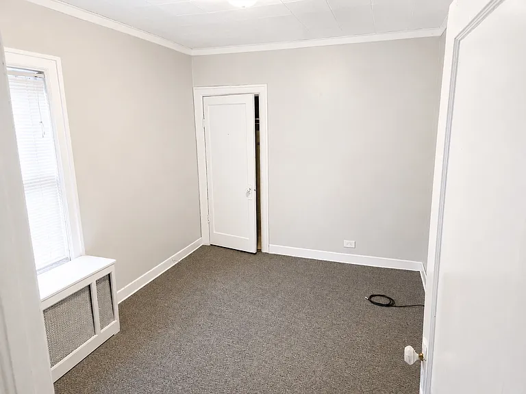 915 W 3rd St #1 — Photo 7