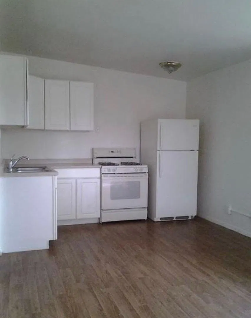 909 S Mariana St — Photo 1